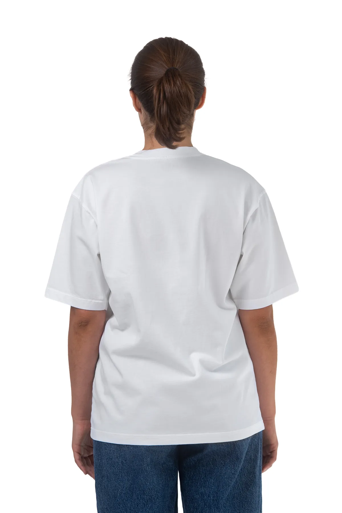 Playera blanca oversize, vista posterior